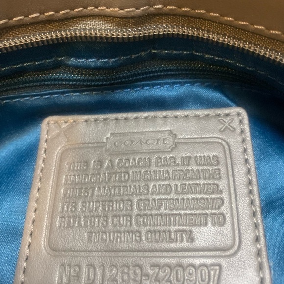 Coach wristlet zippered purse - Picture 7 of 8